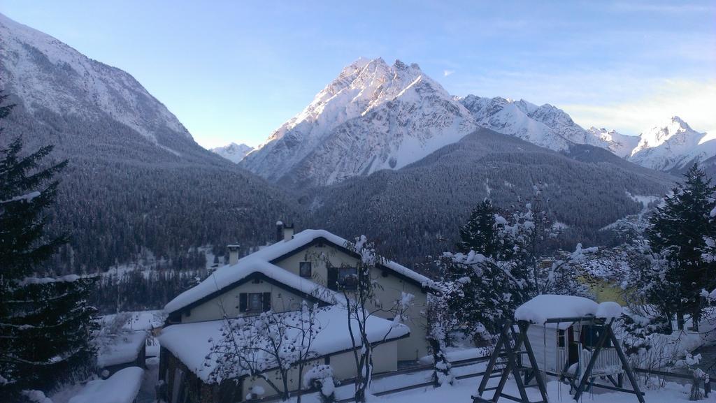 Chasa Felix Apartment Scuol Ruang foto